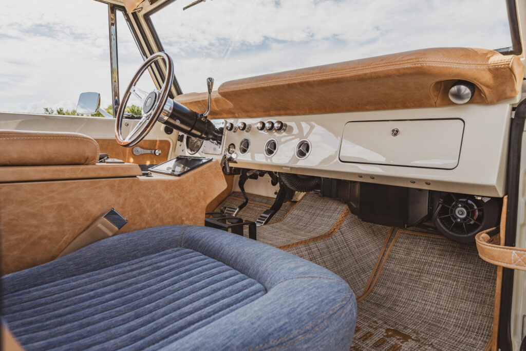 For Sale 1977 LUXE-GT Edition™ Bronco