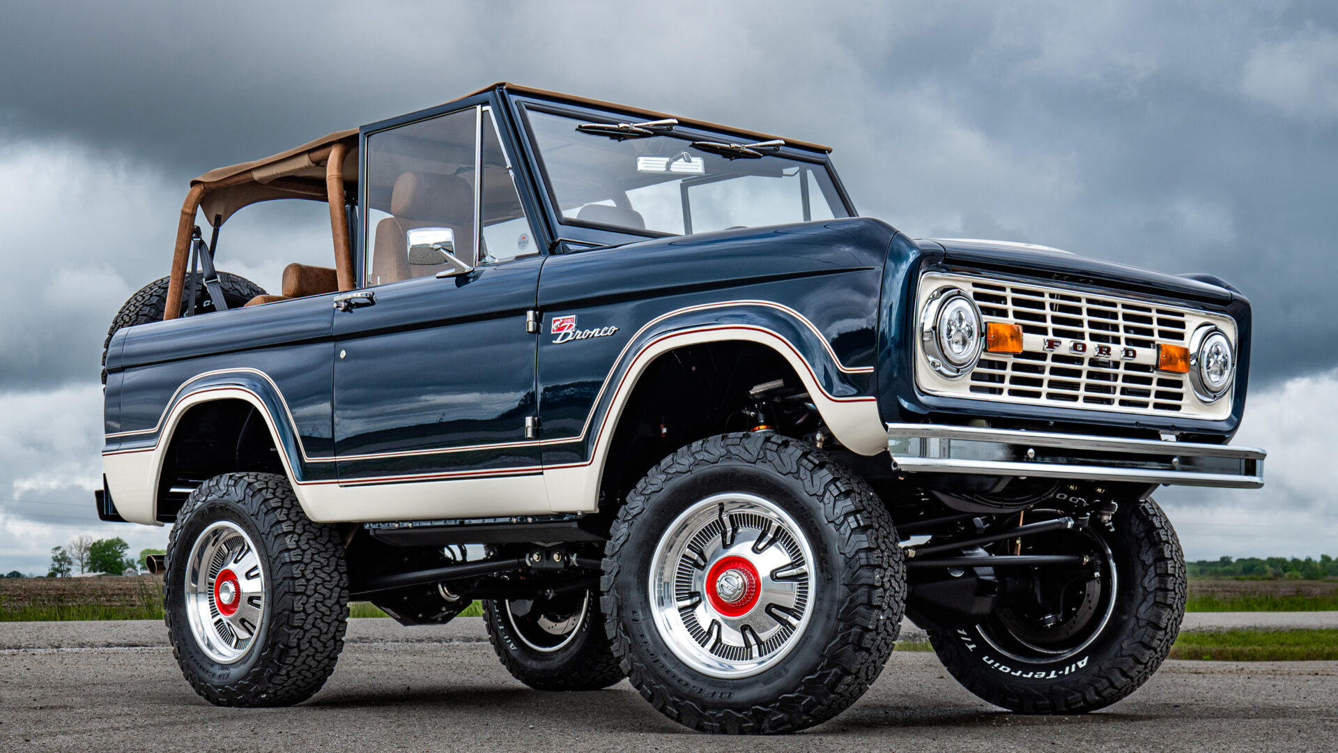 Metallic Dark Blue Coyote Edition Bronco