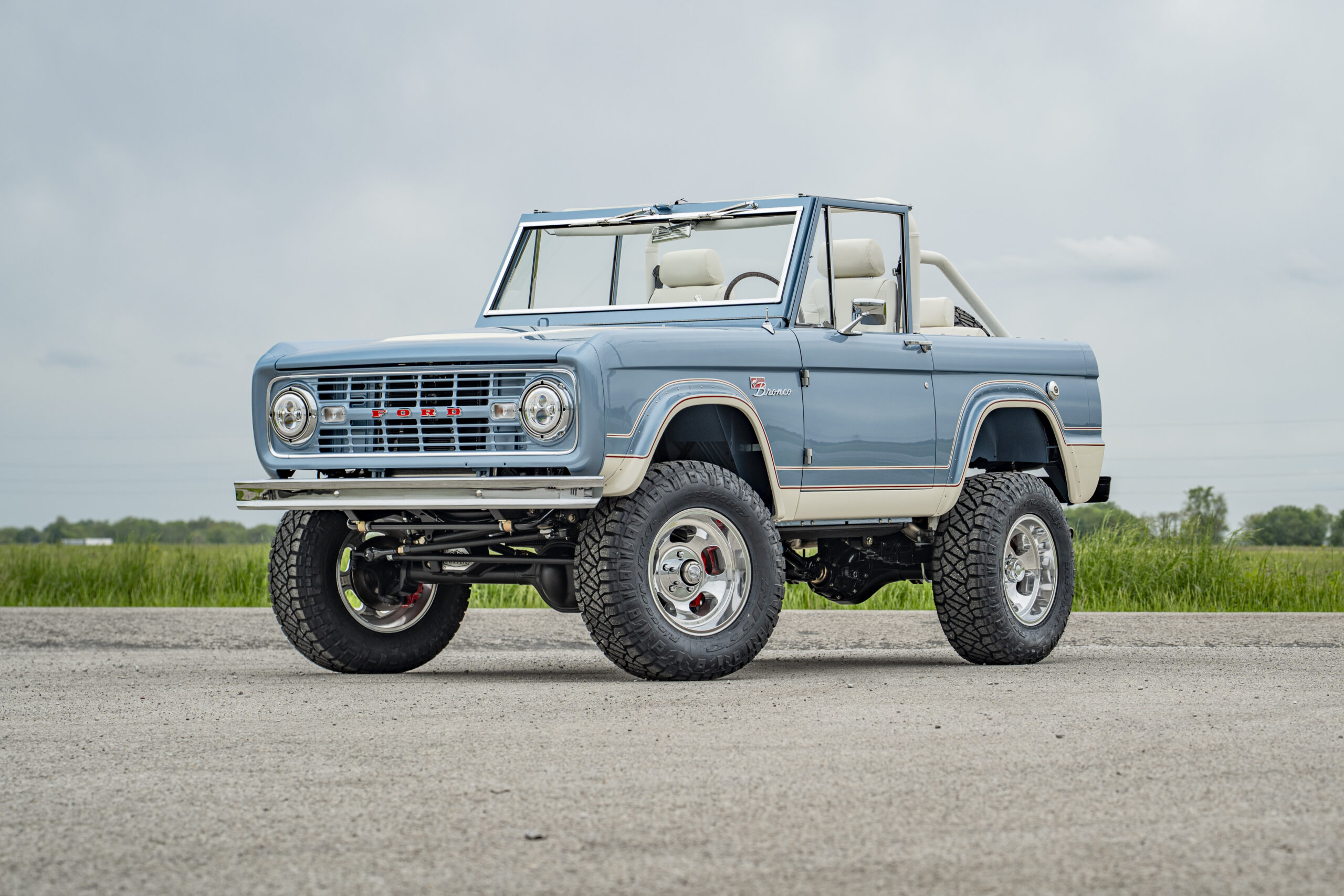 Brittany Blue with Ranger Stripes | Coyote Edition Bronco