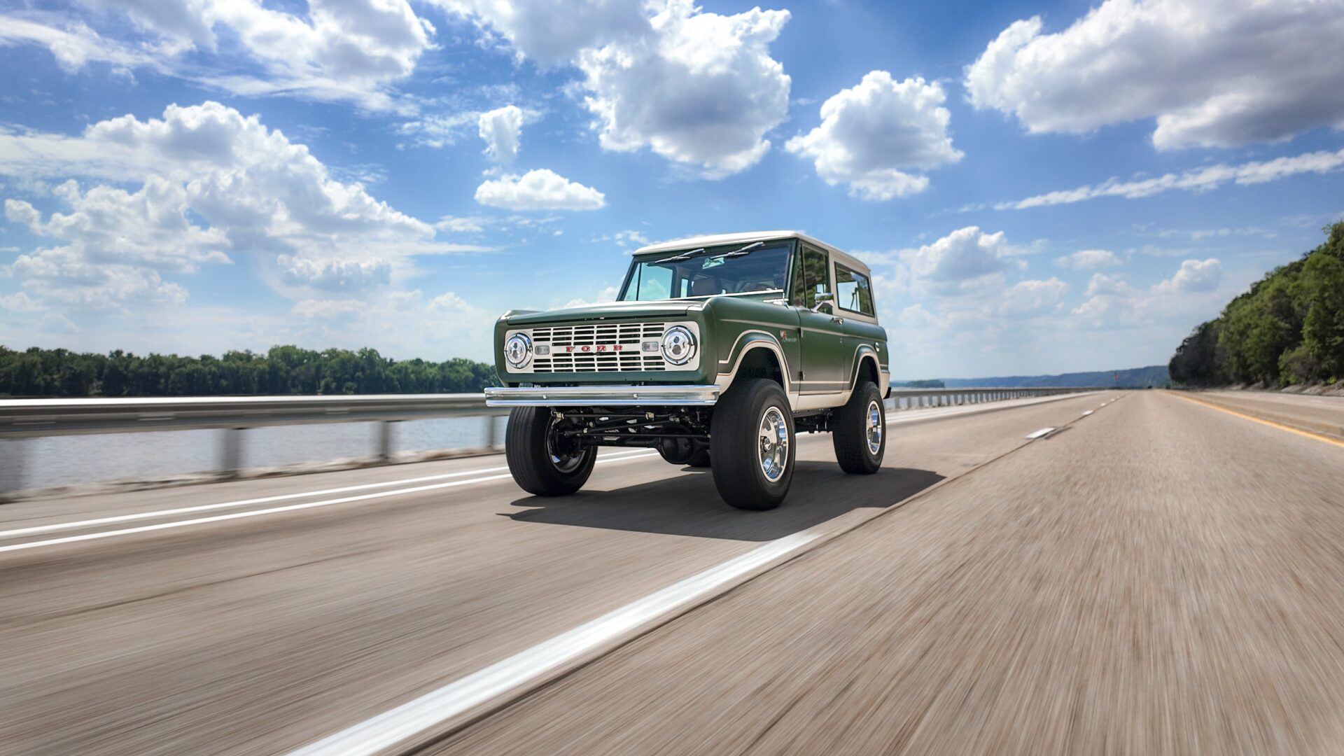 Matte Dark Green | Coyote Edition Bronco